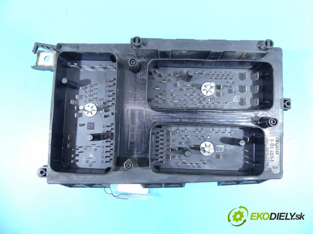 Opel Zafira B 2005-2014 1.9 cdti 120 hp manual 88 kW 1910 cm3 5- skříňka pojistková 13250232 (Pojistkové skříňky)