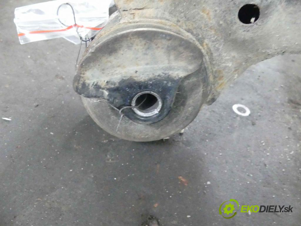 Hyundai I10 I 2008-2013 1.1 66KM manual 48,5 kW 1086 cm3 5- zadní výztuha  (Výztuhy zadní)