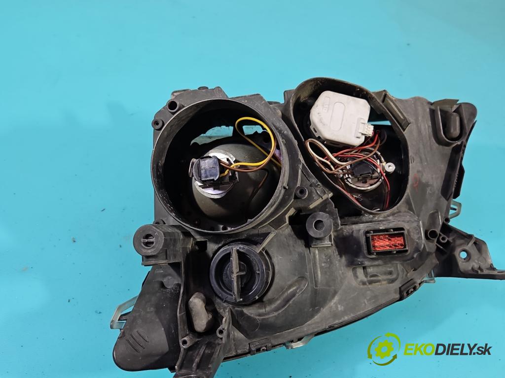 Opel Vectra C 2002-2008 2.2 16V 147 HP manual 108 kW 2198 cm3 5- Reflektor: pravý  (Pravé)