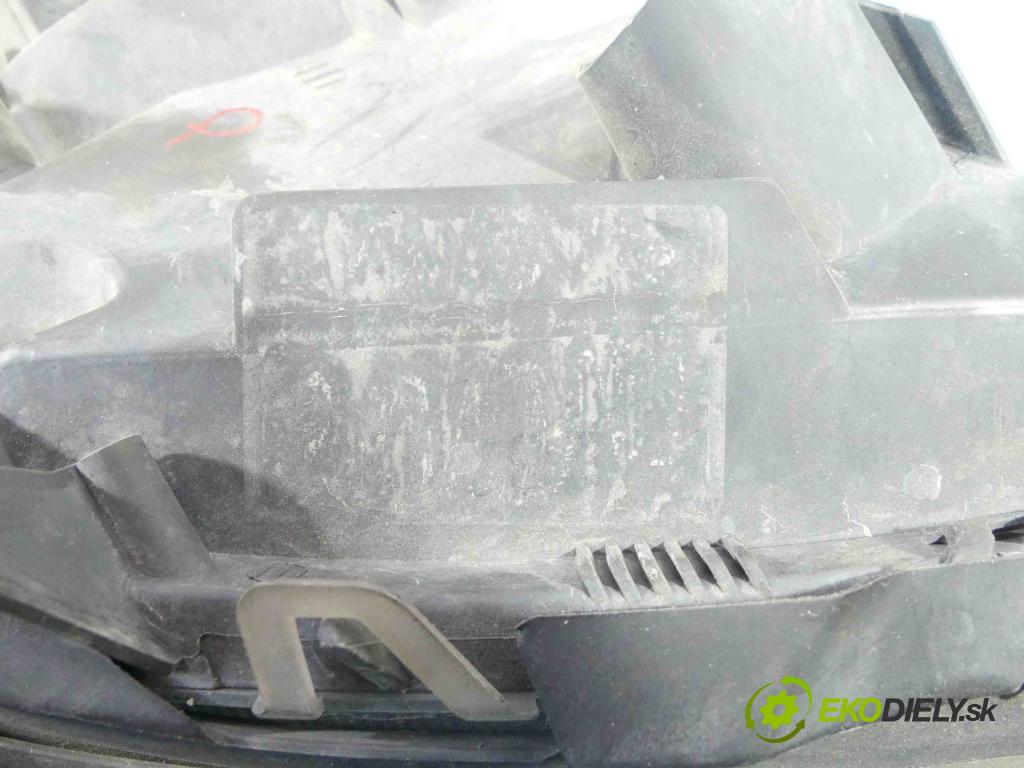 Opel Vectra C 2002-2008 2.2 16V 147 HP manual 108 kW 2198 cm3 5- Reflektor: pravý  (Pravé)