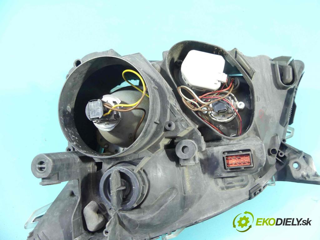 Opel Vectra C 2002-2008 2.2 16V 147 HP manual 108 kW 2198 cm3 5- Reflektor: pravý  (Pravé)