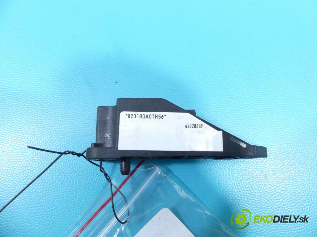 Vw Polo IV 9N 2001-2009 1.4 tdi 75 HP manual 55 kW 1422 cm3 5- snímač šokovat: 6Q0909606 (Snímače nárazu)