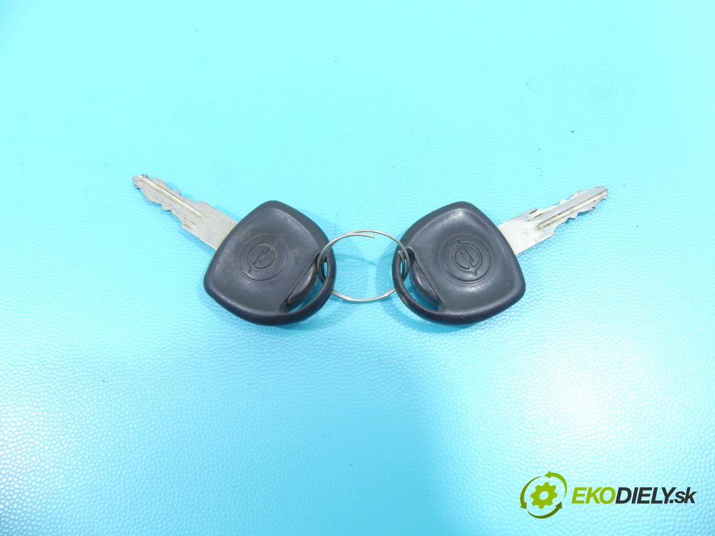 Opel Astra II 1998-2009 1.6 8V 84KM manual 62 kW 1598 cm3 5- řídící jednotka motoru 09353509