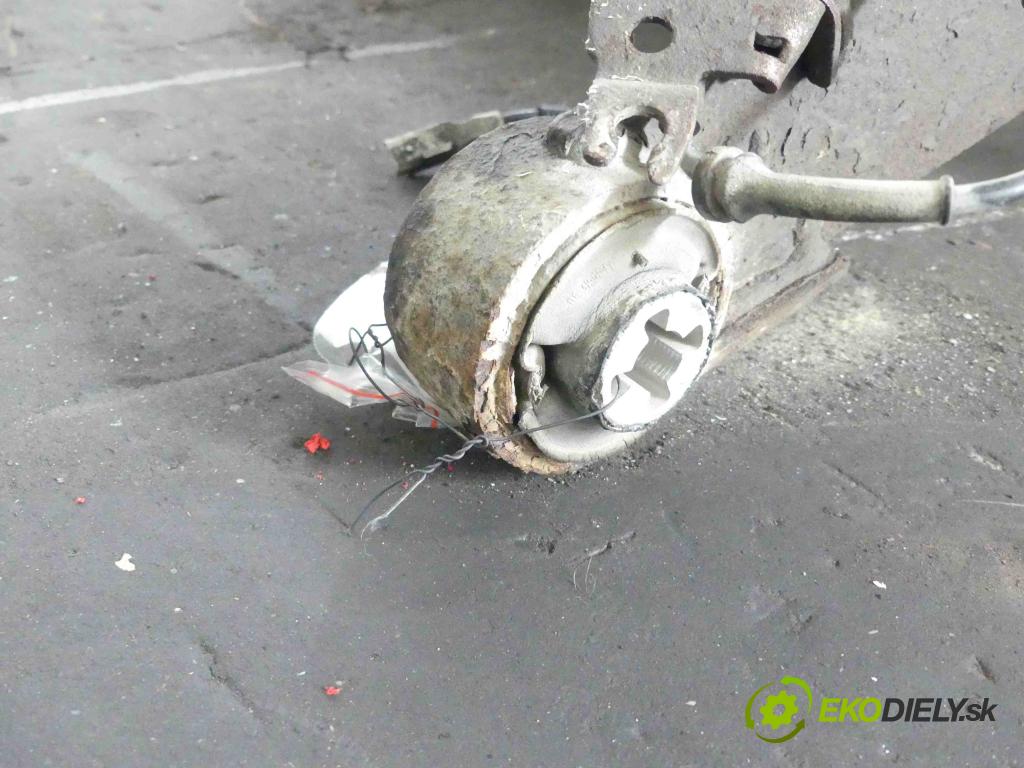 Peugeot Expert II 2006-2016 1.6 hdi 90 hp manual 66 kW 1560 cm3 5- zadní výztuha  (Výztuhy zadní)