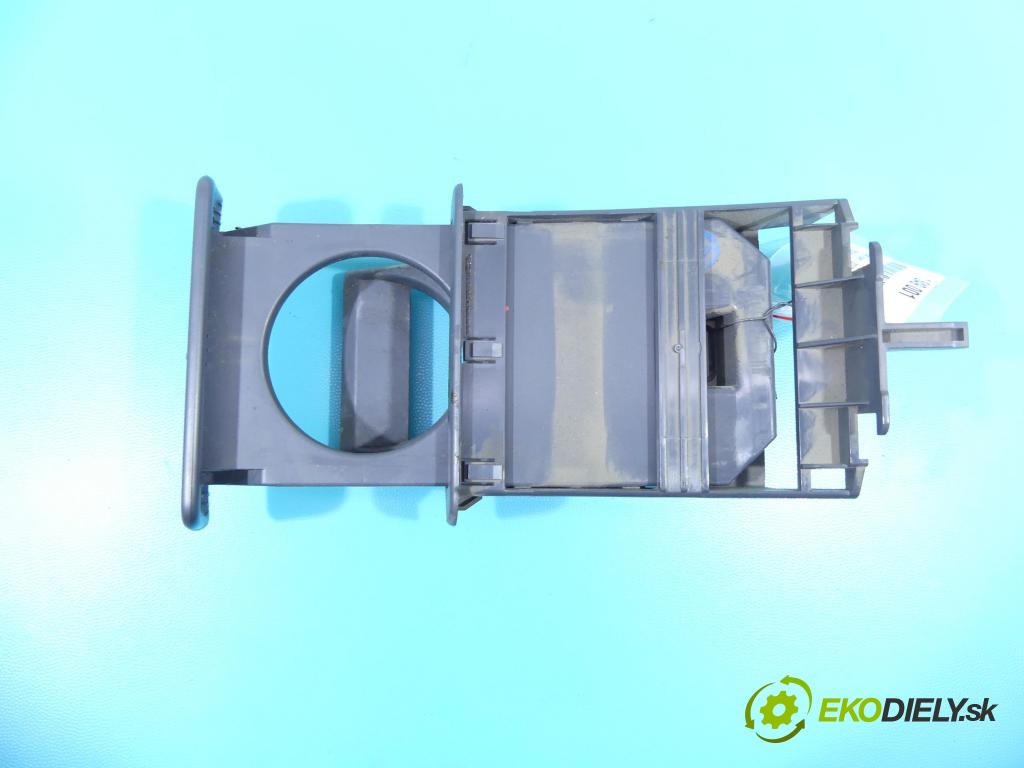 Peugeot Expert II 2006-2016 1.6 hdi 90 HP manual 66 kW 1560 cm3 5- Rukojeť: na nápoje:  (Úchyty, držiaky na nápoje)