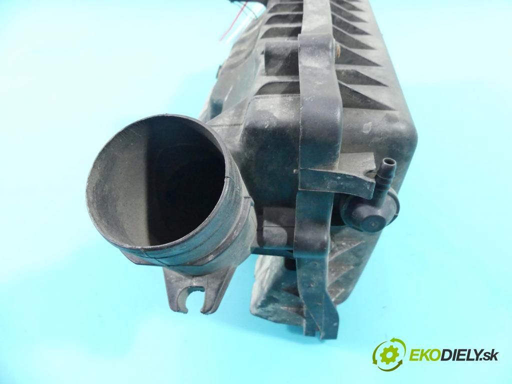 Skoda Roomster 1.4 16V 86 HP manual 63 kW 1390 cm3 5- obal filtra vzduchu 036129611CD (Obaly filtrov vzduchu)