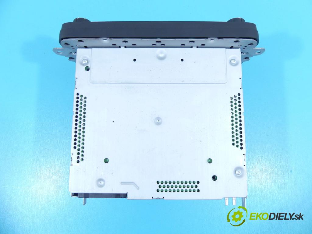 Skoda Roomster 1.4 16V 86 HP manual 63 kW 1390 cm3 5- Radio originál 5J0035161G