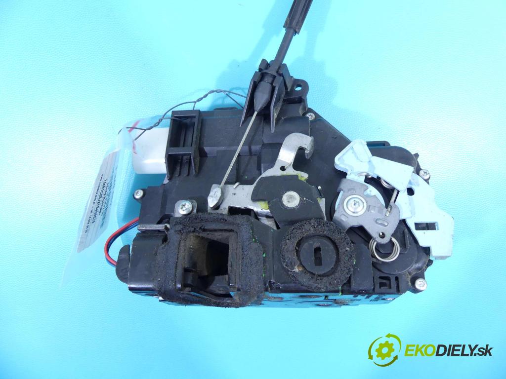 Skoda Roomster 1.4 16V 86 hp manual 63 kW 1390 cm3 5- zámek zadní pravý 5J7839016C