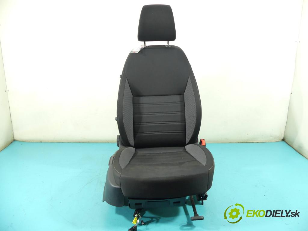 Skoda Octavia III 2013- 1.5 TSI 150 HP manual 110 kW 1498 cm3 5- Sedačka pravý  (Sedačky, sedadlá)