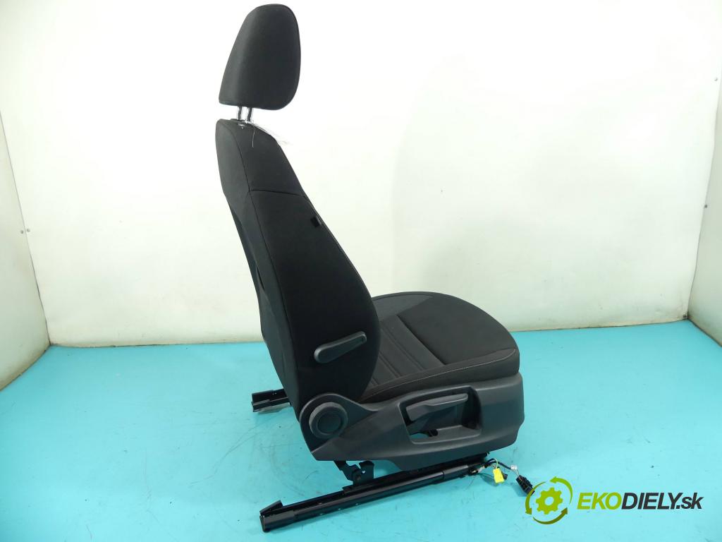 Skoda Octavia III 2013- 1.5 TSI 150 HP manual 110 kW 1498 cm3 5- Sedačka pravý  (Sedačky, sedadlá)