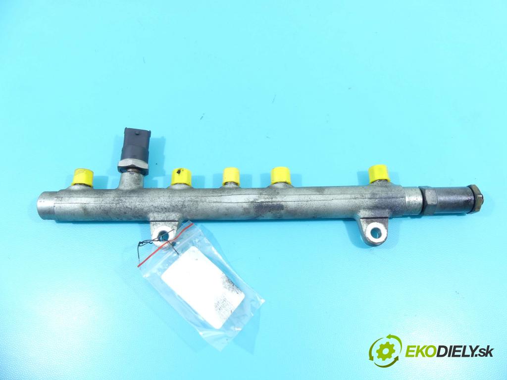 Mitsubishi Space star 1.9 dci 102 HP manual 75 kW 1870 cm3 5- lišta vstrekovacia 0445214024 (Vstrekovacie lišty)