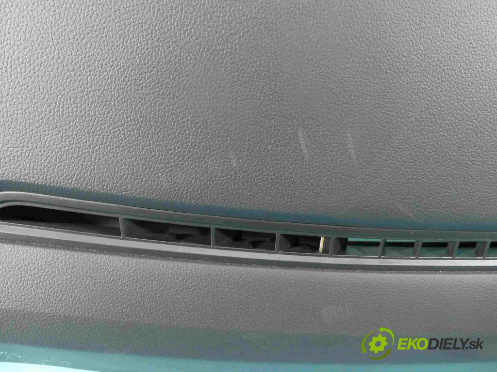 Skoda Octavia III 2013- 1.5 TSI 150 HP manual 110 kW 1498 cm3 5- kokpit,pristrojová doska rozdeľovacia