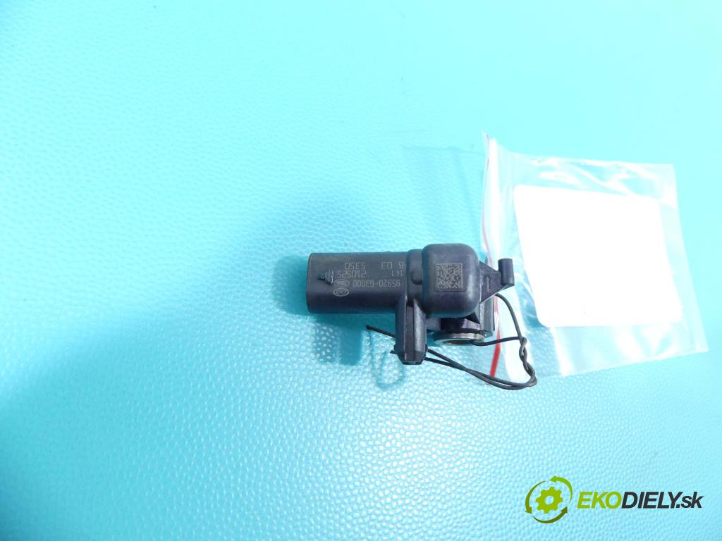 Hyundai I30 III 2016- 1.5 DPI 16V 110 HP manual 80,9 kW 1498 cm3 5- snímač šokovat: 95920-G3000 (Snímače nárazu)