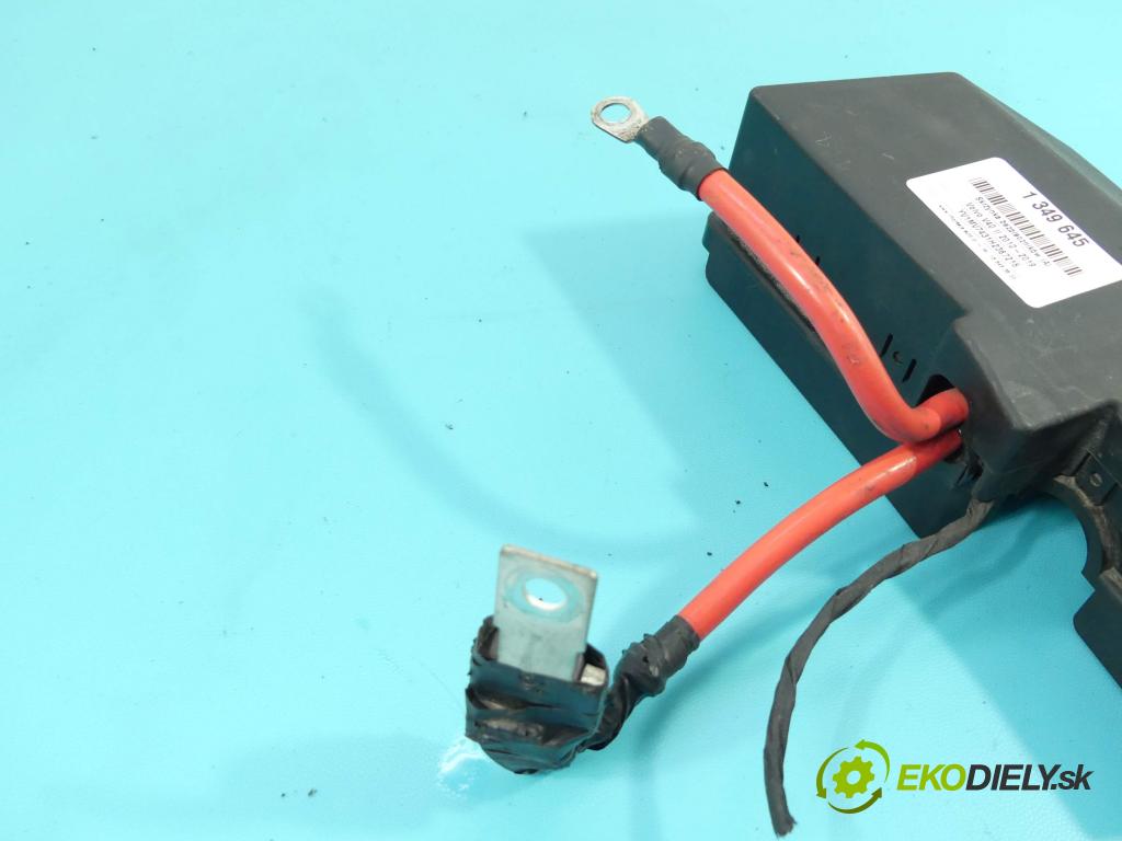 Volvo V40 II 2012-2019 2.0 D2 120 hp manual 88 kW 1969 cm3 5- skříňka pojistková 31409757 (Pojistkové skříňky)