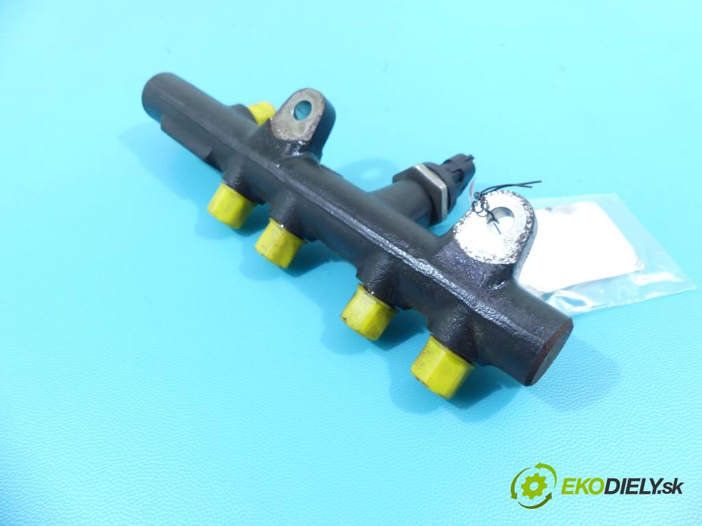 Renault Clio IV 2012-2020 1.5 dci 90 HP manual 66 kW 1461 cm3 5- lišta vstrekovacia 175215346R (Vstrekovacie lišty)