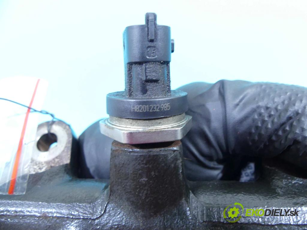 Renault Clio IV 2012-2020 1.5 dci 90 HP manual 66 kW 1461 cm3 5- lišta vstrekovacia 175215346R (Vstrekovacie lišty)