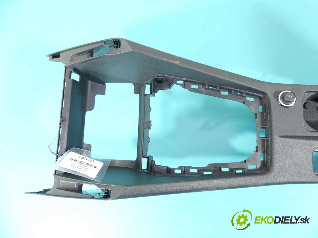 Skoda Octavia III 2013- 1.5 TSI 150 HP manual 110 kW 1498 cm3 5- operadlo 5E1863241AP (Lakťové opierky)