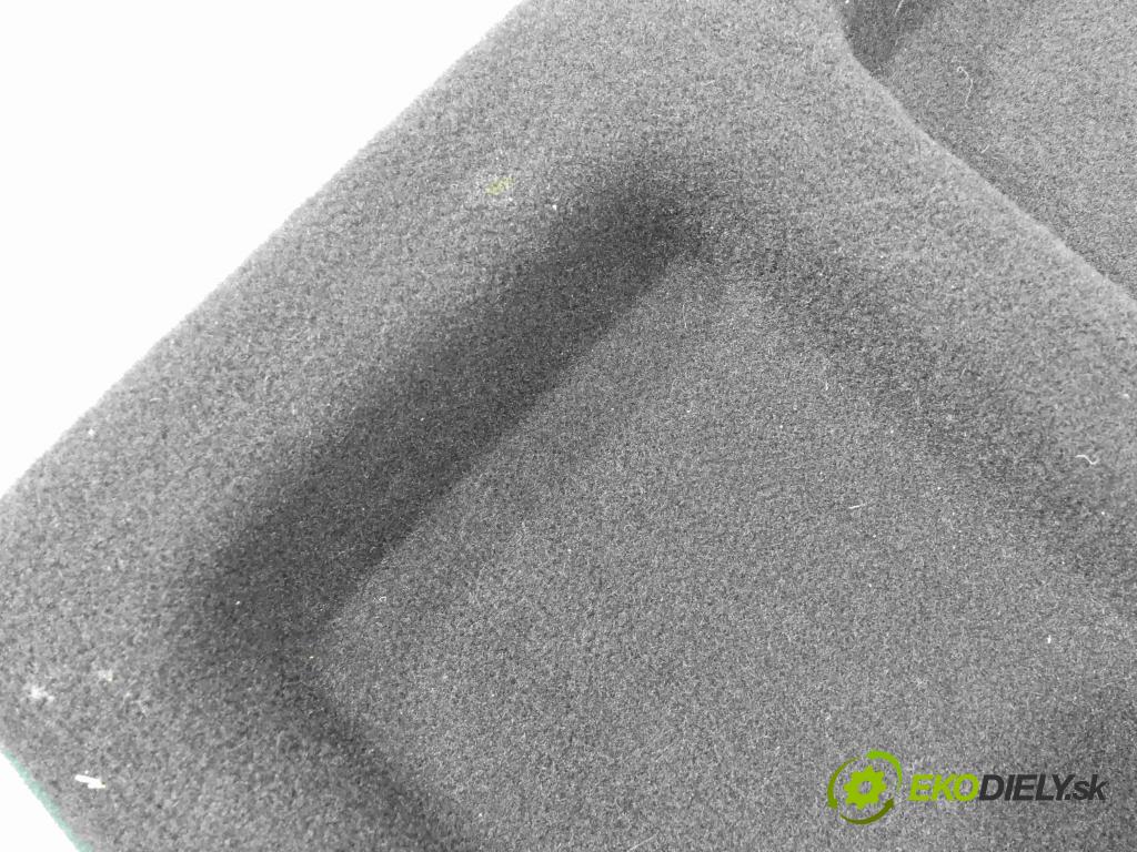 Skoda Octavia III 2013- 1.5 TSI 150 HP manual 110 kW 1498 cm3 5- zadná 5E5867769E (Pláta zadné)