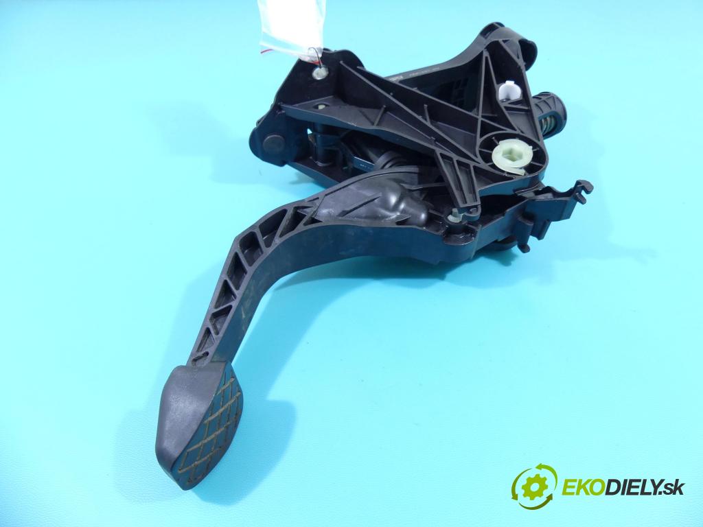 Skoda Octavia III 2013- 1.5 TSI 150 HP manual 110 kW 1498 cm3 5- pedále 5Q1721059GE (Pedále)