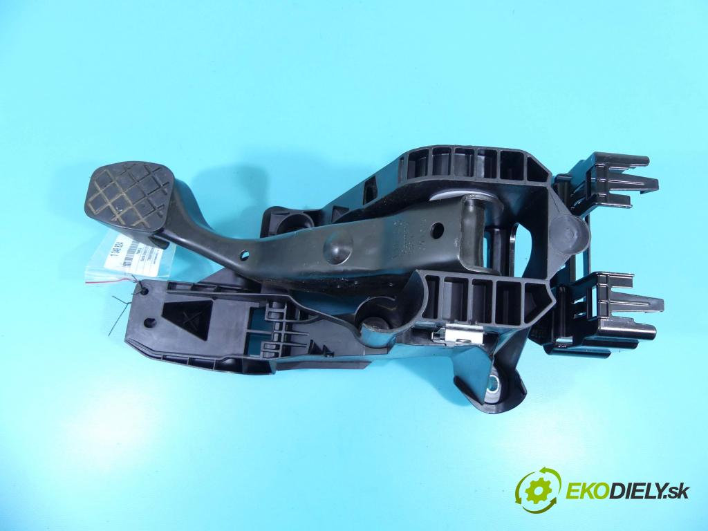 Skoda Octavia III 2013- 1.5 TSI 150 HP manual 110 kW 1498 cm3 5- pedále 5Q1721058DL (Pedále)