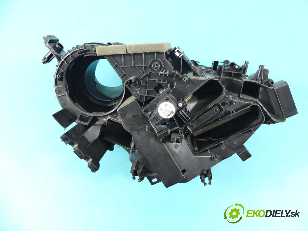 Opel Crossland 2017-2024 1.2 12V 83 hp manual 61 kW 1199 cm3 5- radiátor 5509001 (Radiátory topení)