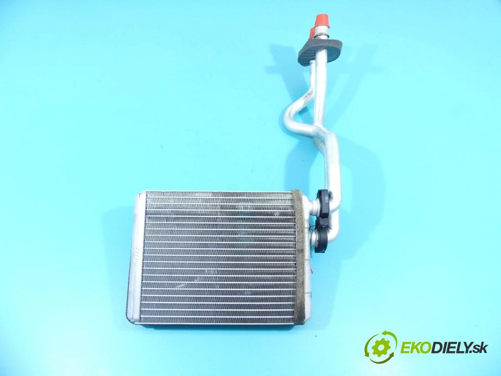 Kia Sportage IV 2015-2021 1.7 crdi 116 hp manual 85 kW 1685 cm3 5- radiátor KG864001 (Radiátory topení)