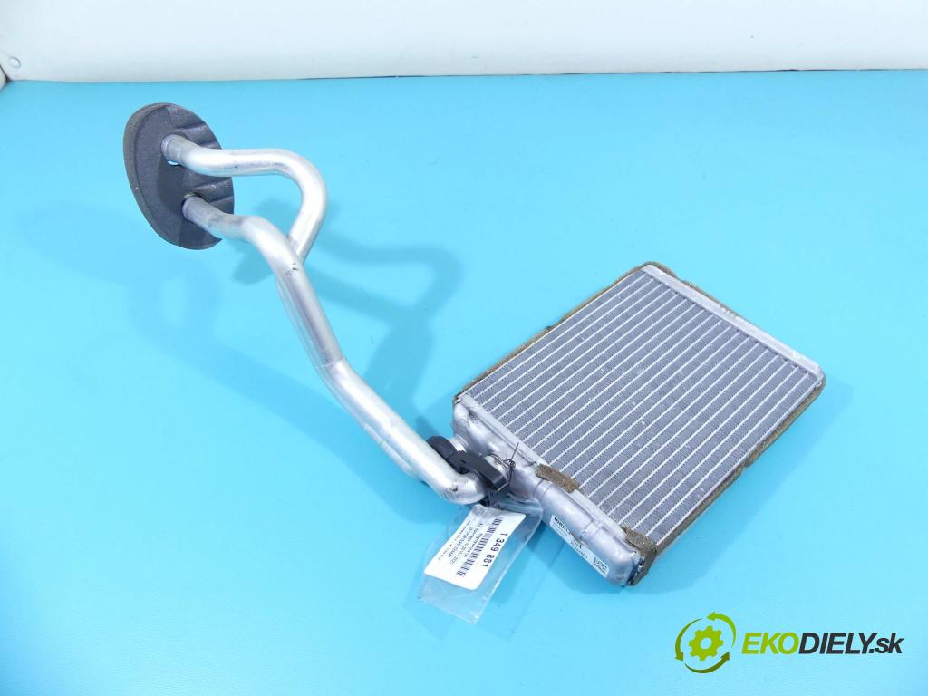 Kia Sportage IV 2015-2021 1.7 crdi 116 hp manual 85 kW 1685 cm3 5- radiátor KG864001 (Radiátory topení)