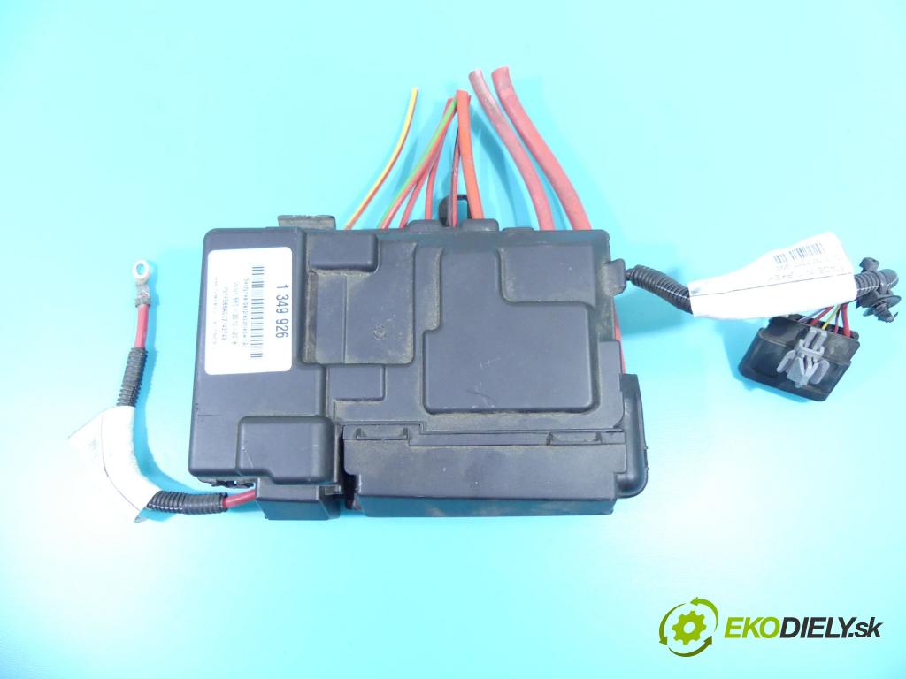 Volvo S60 II 2010-2018 2.0 D3 163 hp automatic 120 kW 1984 cm3 4- skříňka pojistková 31337182LHD (Pojistkové skříňky)