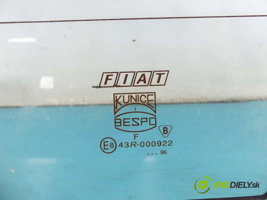 Fiat Cinquecento 0.7 30KM manual 22 kW 704 cm3 3- sklo zadní  (Okna zadní)