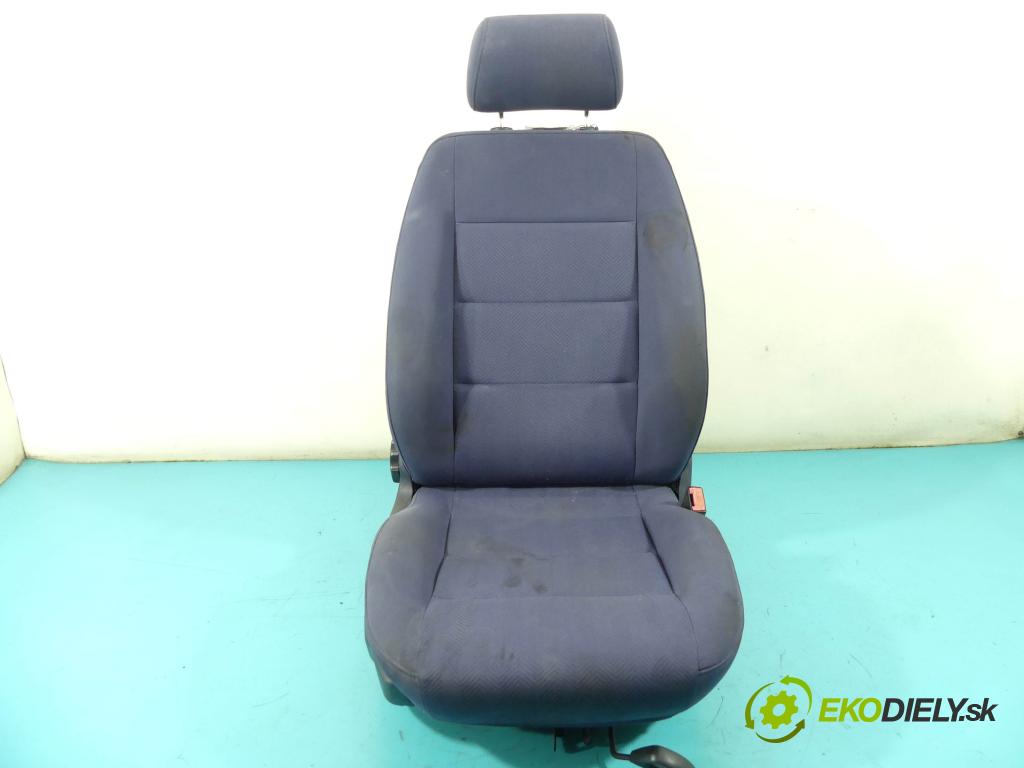 Audi A4 B5 1994-2001 1.8 T 150 hp manual 110 kW 1781 cm3 5- Sedadlo pravý  (Sedačky, sedadla)