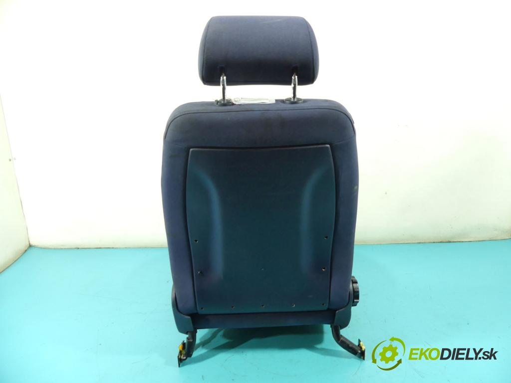 Audi A4 B5 1994-2001 1.8 T 150 hp manual 110 kW 1781 cm3 5- Sedadlo pravý  (Sedačky, sedadla)