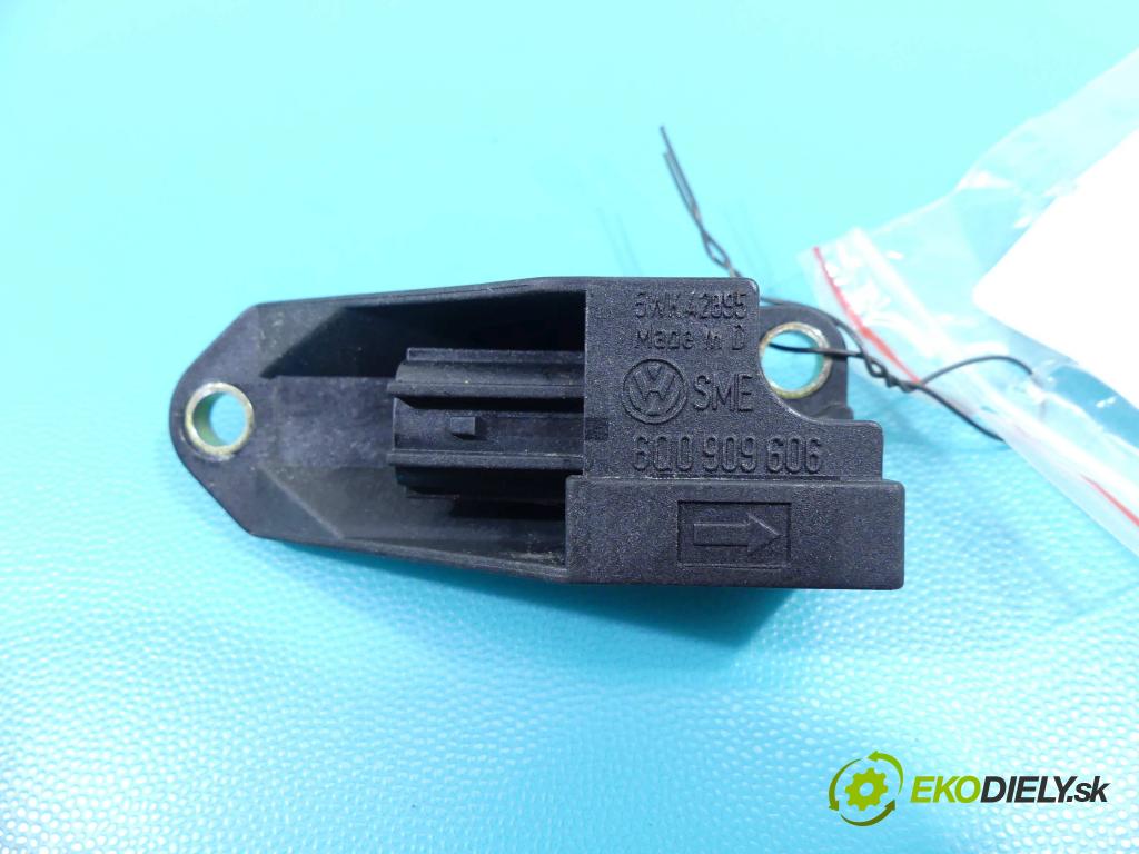 Vw Golf IV 1997-2003 1.6 16V 105 HP manual 77 kW 1598 cm3 3- snímač šokovat: 6Q0909606 (Snímače nárazu)