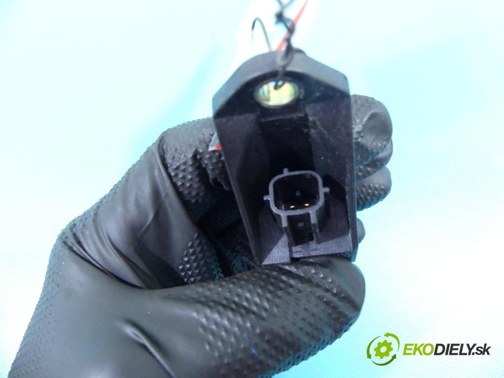 Vw Golf IV 1997-2003 1.6 16V 105 HP manual 77 kW 1598 cm3 3- snímač šokovat: 6Q0909606 (Snímače nárazu)