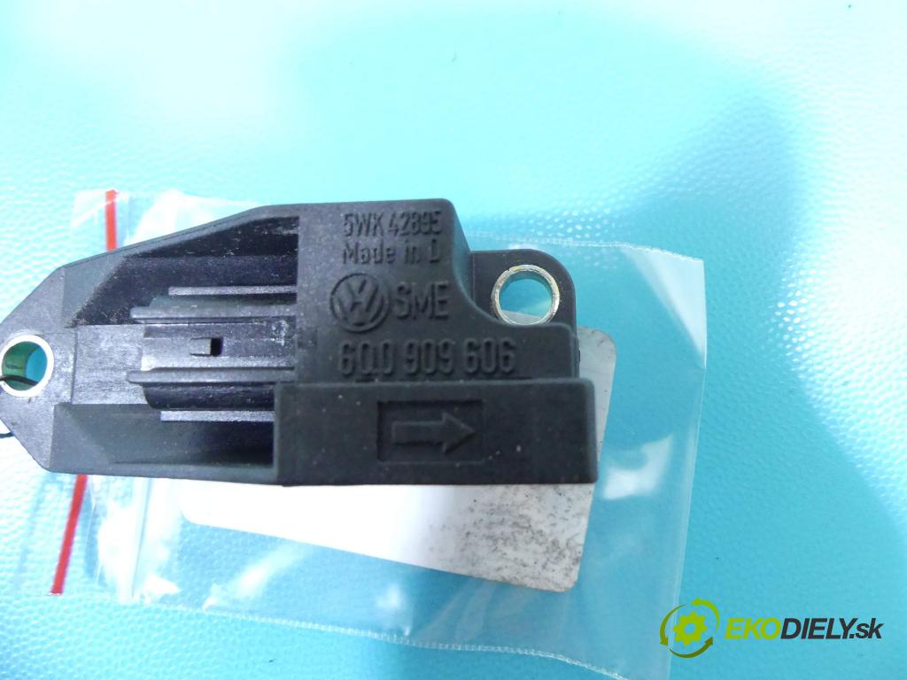 Vw Golf IV 1997-2003 1.6 16V 105 HP manual 77 kW 1598 cm3 3- snímač šokovat: 6Q0909606 (Snímače nárazu)
