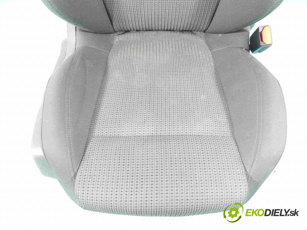 Peugeot 508 2010-2018 2.0 hdi 140 HP manual 103 kW 1997 cm3 4- Sedačka pravý  (Sedačky, sedadlá)