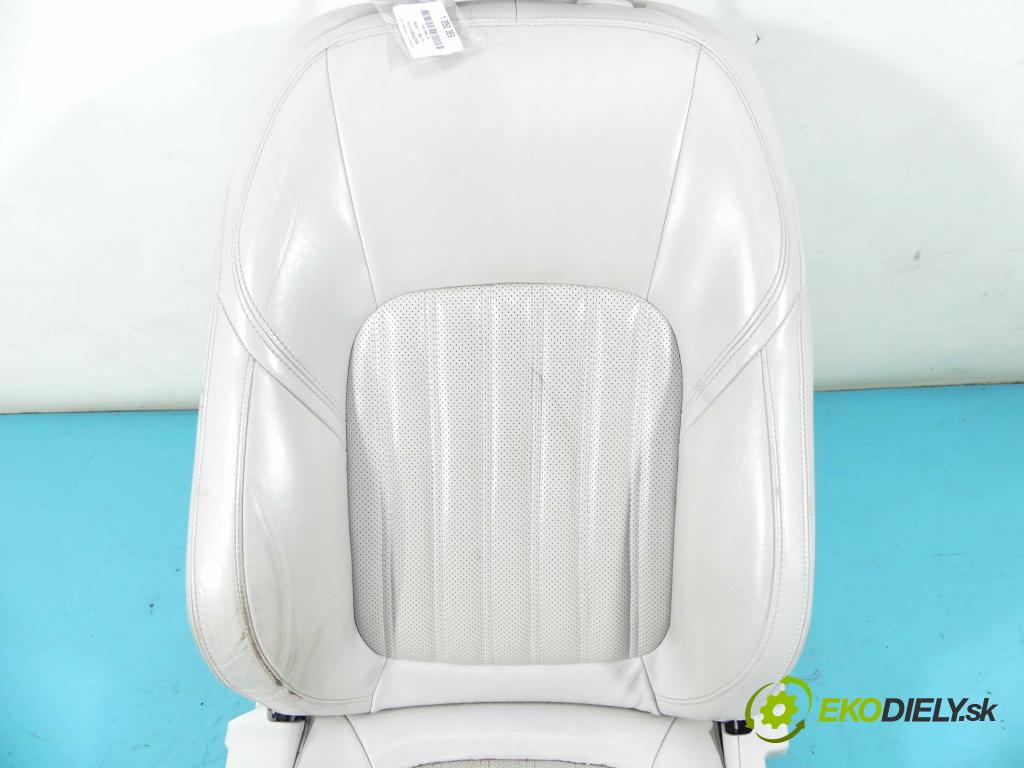 Jaguar F-Pace 16- 2.0d 179KM automatic 132 kW 1999 cm3 5- Sedačka pravý  (Sedačky, sedadlá)