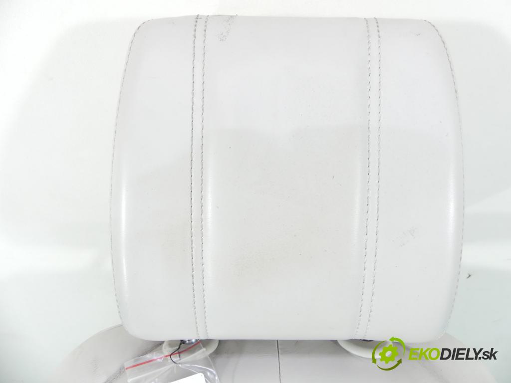 Jaguar F-Pace 16- 2.0d 179KM automatic 132 kW 1999 cm3 5- Sedačka pravý  (Sedačky, sedadlá)