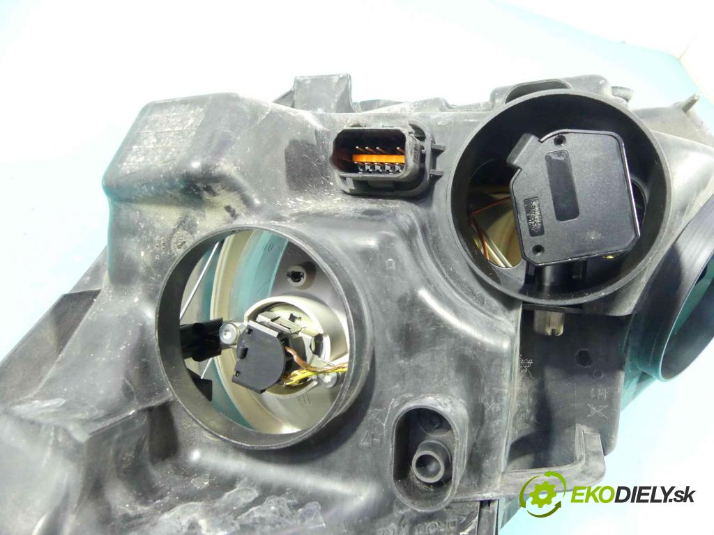 Citroen C4 Grand picasso I 2006-2013 1.6 hdi 109 HP automatic 80 kW 1560 cm3 5- Reflektor: pravý  (Pravé)