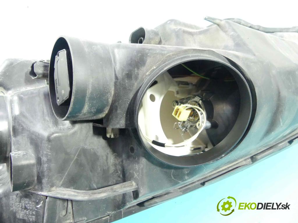 Citroen C4 Grand picasso I 2006-2013 1.6 hdi 109 HP automatic 80 kW 1560 cm3 5- Reflektor: pravý  (Pravé)