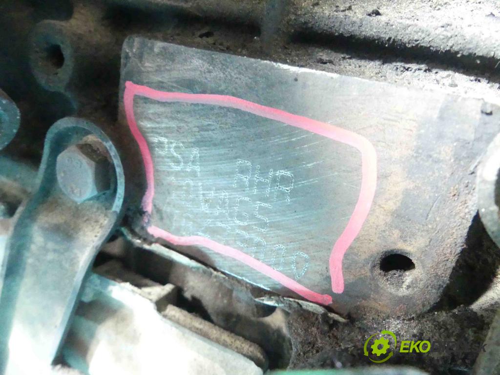 Peugeot 307 2.0 hdi 136hp manual 100 kW 1997 cm3 5- motor diesla RHR