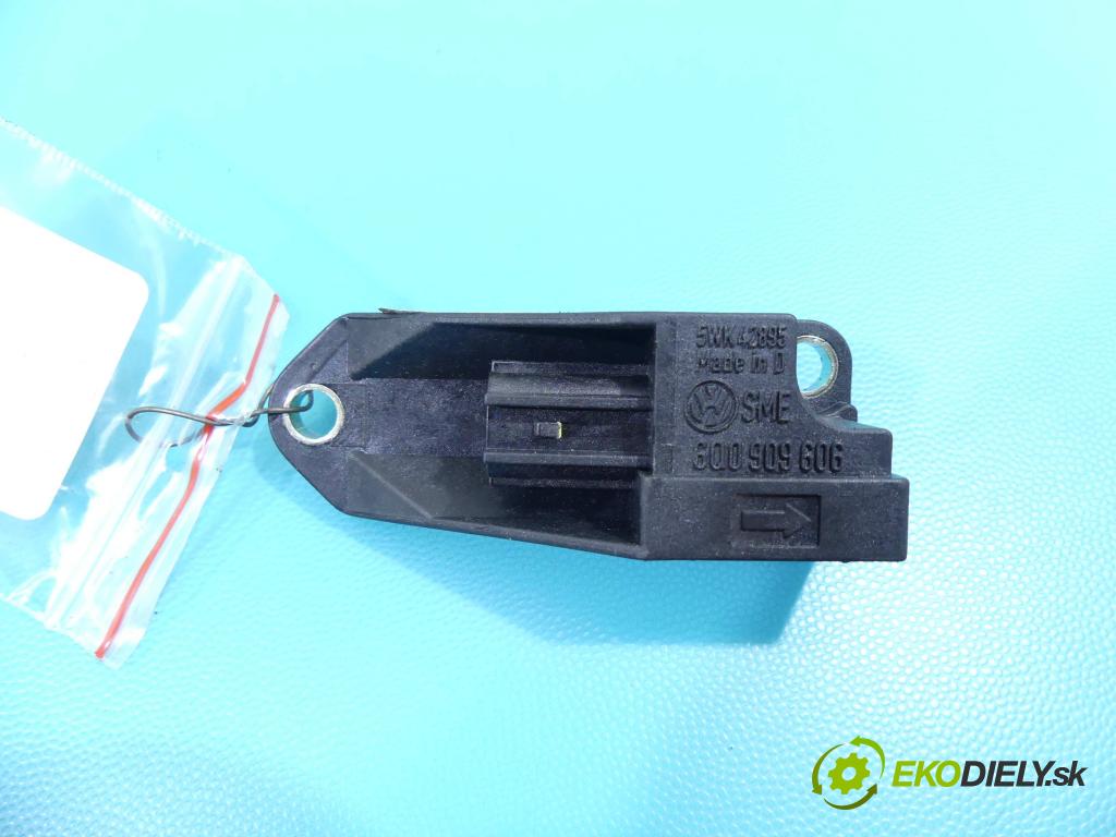 Vw Polo IV 9N 2001-2009 1.2 6V 54 HP manual 40 kW 1198 cm3 3- snímač šokovat: 5WK42895 (Snímače nárazu)