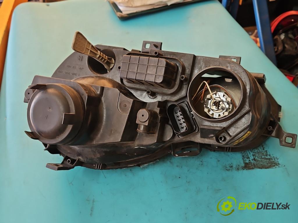 Vw Polo IV 9N 2001-2009 1.2 6V 54 HP manual 40 kW 1198 cm3 3- Reflektor: pravý 0301190202 (Pravé)