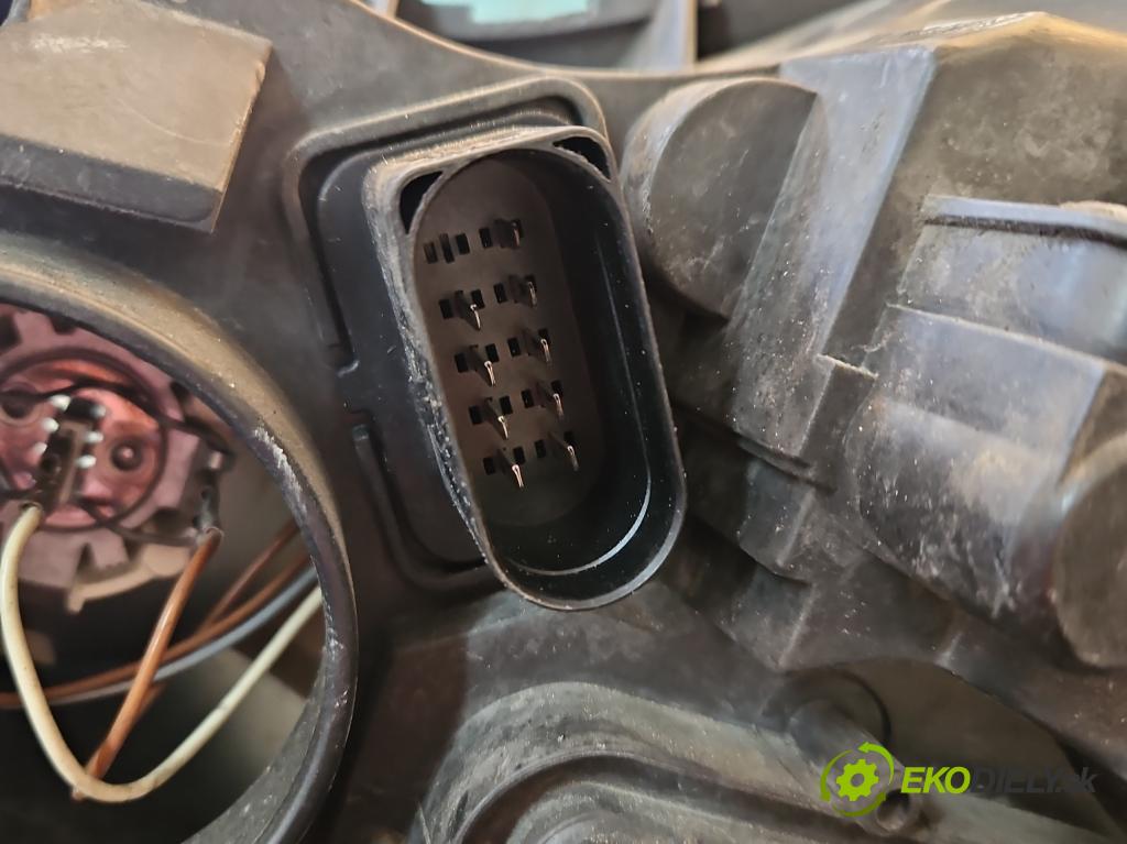 Vw Polo IV 9N 2001-2009 1.2 6V 54 HP manual 40 kW 1198 cm3 3- Reflektor: pravý 0301190202 (Pravé)