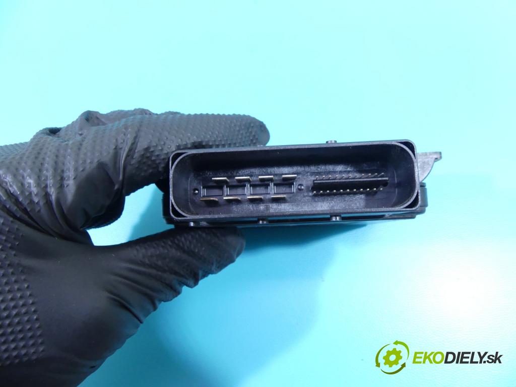 Audi A8 D3 2002-2009 4,2.0 V8 tdi 326KM automatic 240 kW 4134 cm3 4- modul riadiaca jednotka 5WK32446 (Ostatné)