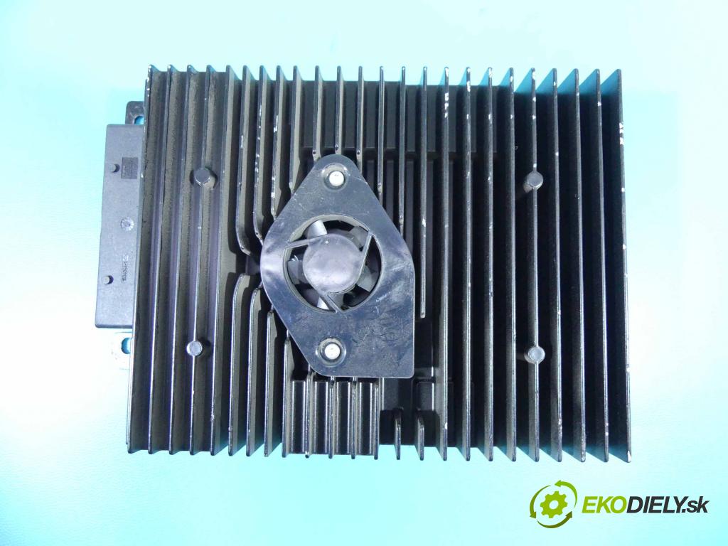 Audi A8 D3 2002-2009 4,2.0 V8 tdi 326KM automatic 240 kW 4134 cm3 4- Zesilovač: 4E0910466 (Zosilňovače)