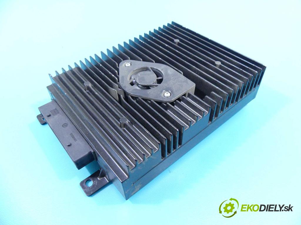 Audi A8 D3 2002-2009 4,2.0 V8 tdi 326KM automatic 240 kW 4134 cm3 4- Zesilovač: 4E0910466 (Zosilňovače)