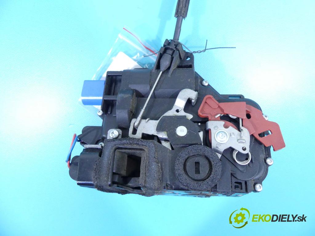 Skoda Roomster 1.4 tdi 80 hp manual 59 kW 1422 cm3 5- zámek zadní pravý 76A-5J7839016A