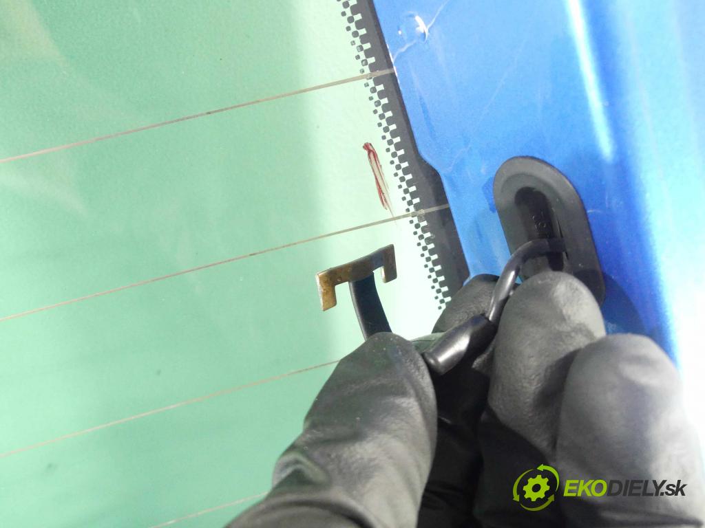 Skoda Roomster 1.4 tdi 80 hp manual 59 kW 1422 cm3 5- zadní kufrové dveře  (Zadní kapoty)