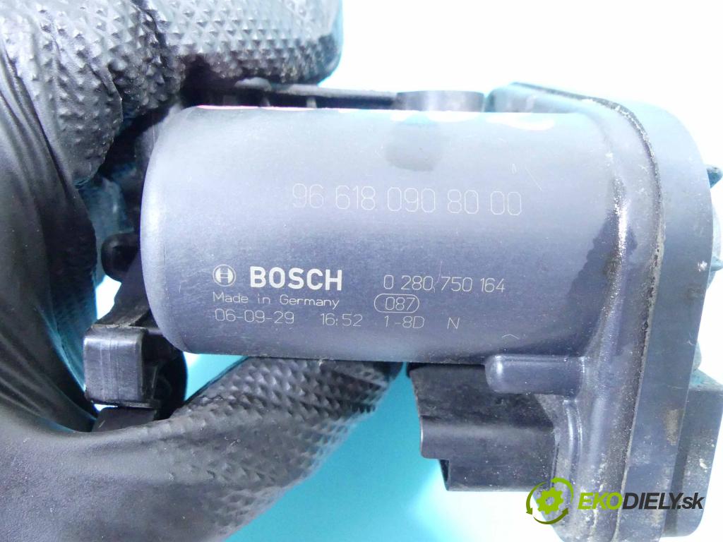 Citroen C4 I 2004-2011 1.6 16V 109 HP manual 80 kW 1587 cm3 5- klapka 0280750164 (Škrtiace klapky)