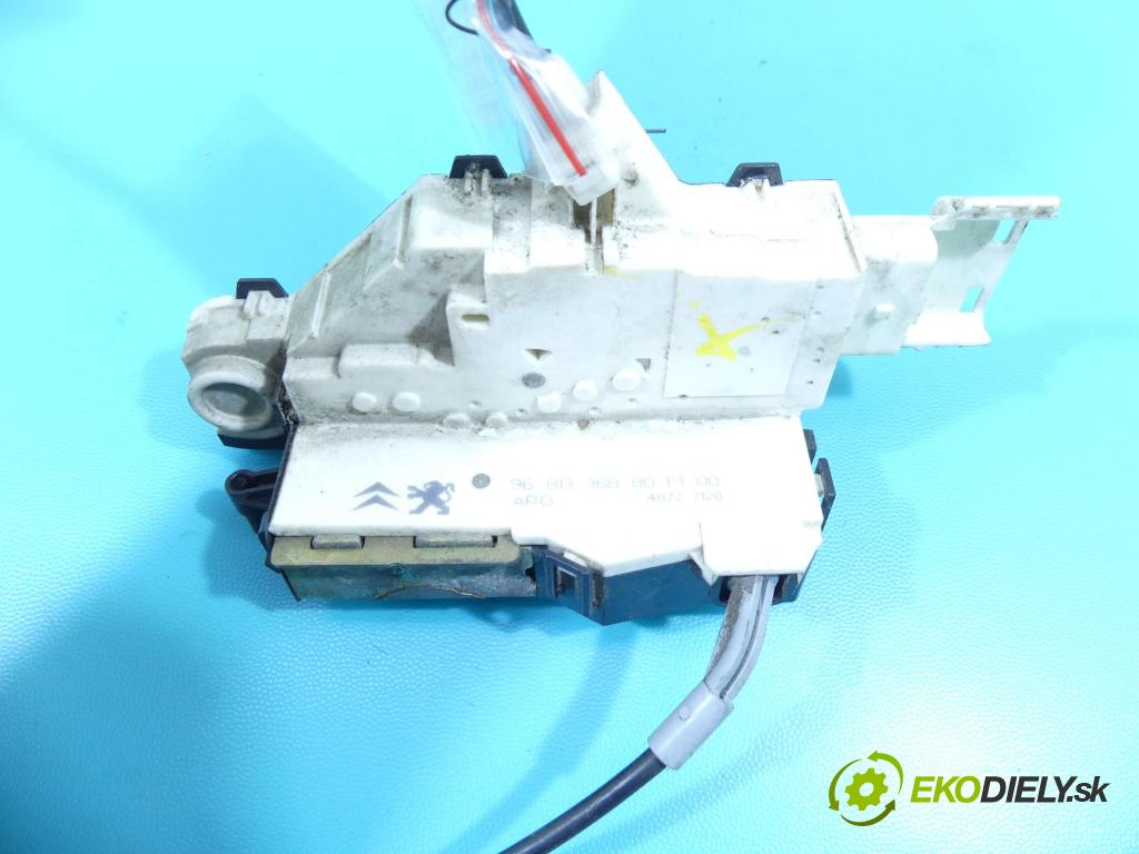 Citroen C4 I 2004-2011 1.6 16V 109 hp manual 80 kW 1587 cm3 5- zámek zadní pravý 9681336880